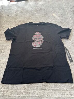 Karl Lagerfeld Men’s Large 
Armor Graphic Cotton T-Shirt. NWT’s.